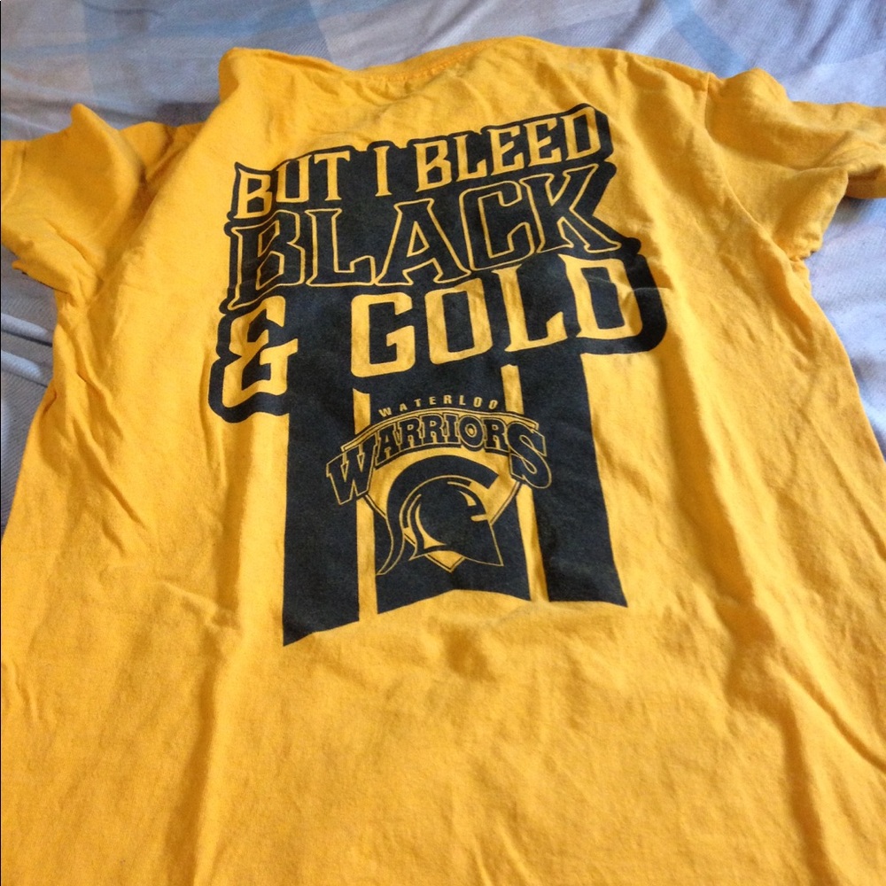 Yellow t shirt